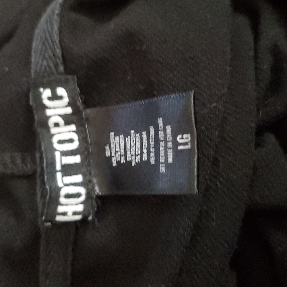 Hot Topic Black RIP Tombstone Rose Netted Graphic Hoodie - Picture 12 of 14